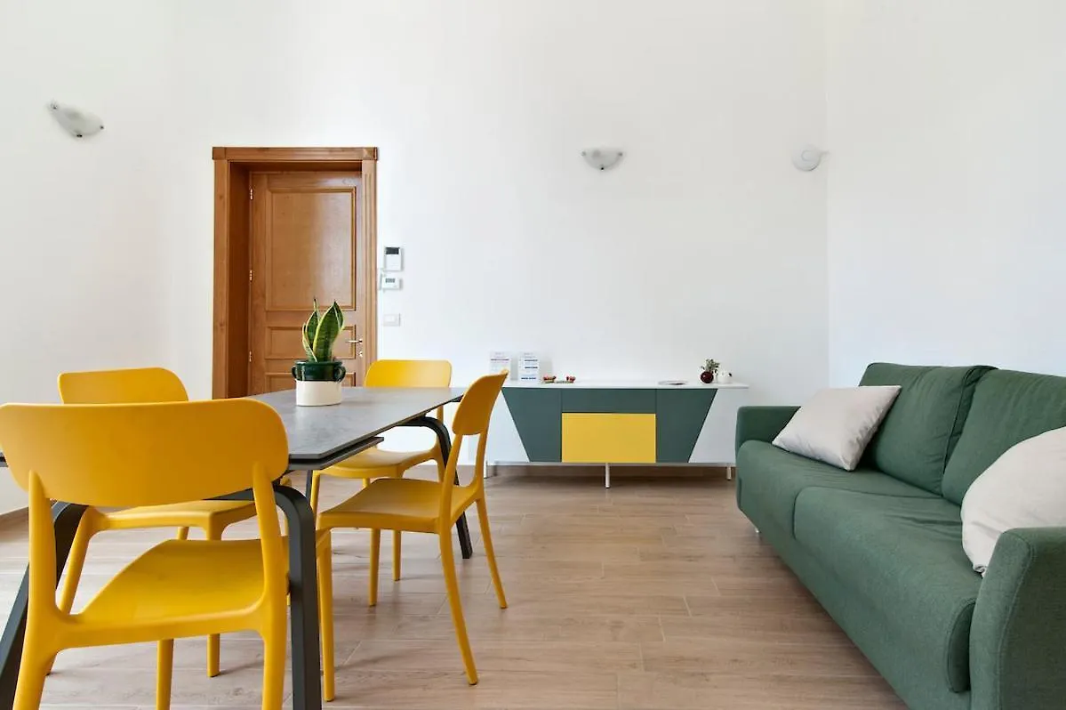Residence De Franchis - Smart Apartments Lecce 0*,  Italia