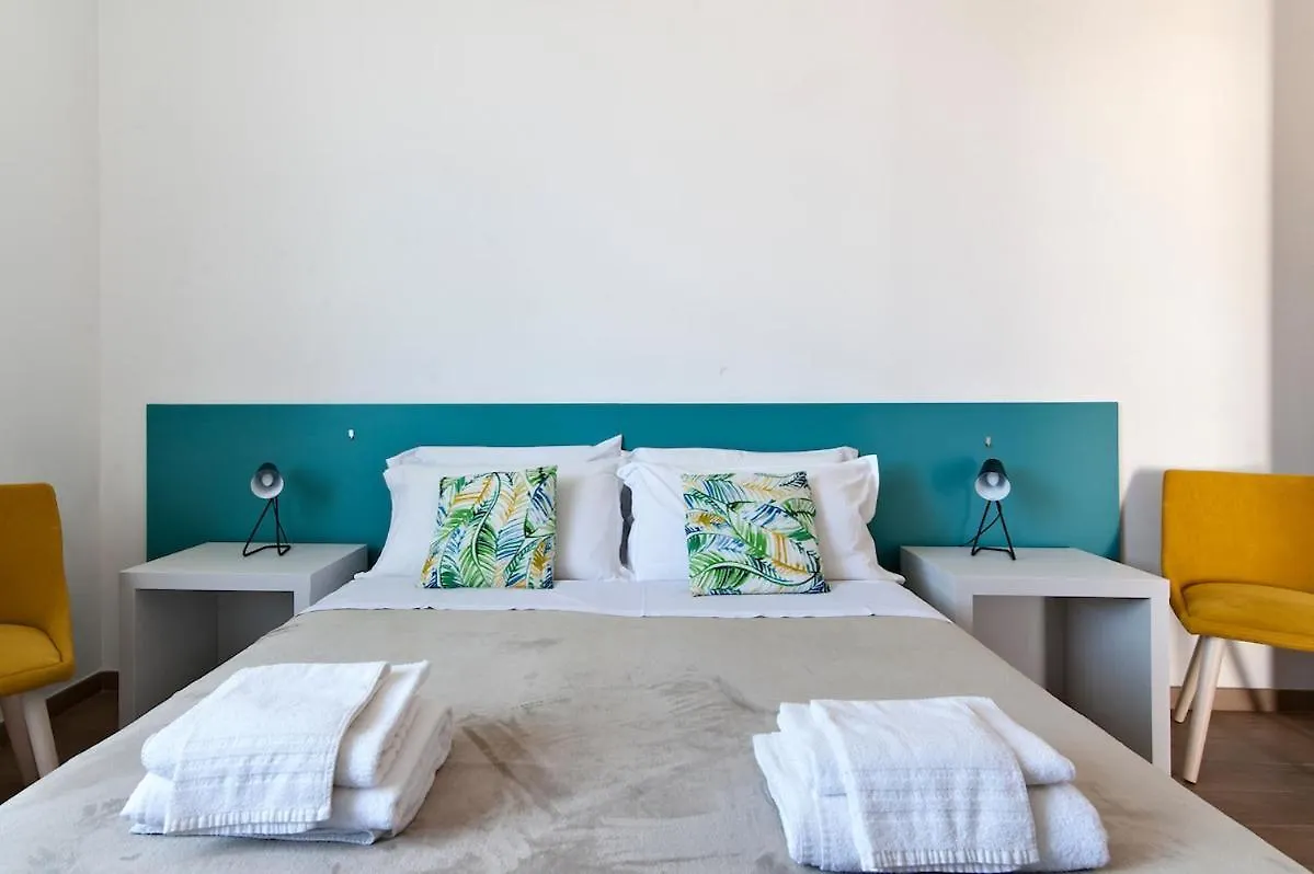 Residence De Franchis - Smart Apartments Lecce 0*,  Italie